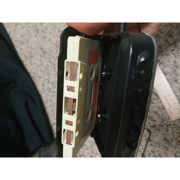 Vtg Sony Walkman WM-FX290 FM AM Radio Cassette Tape Player Tested w/ Case!! - Picture 4 of 6